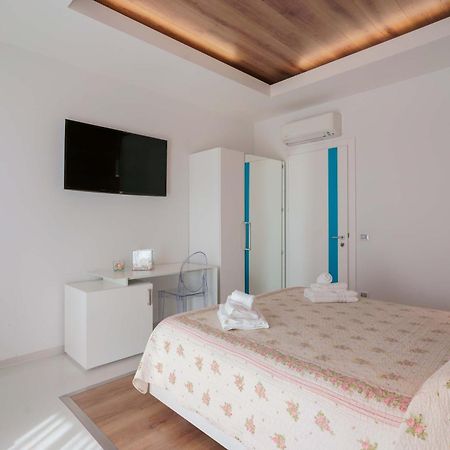 Lumiere Rooms - Eja Sardinia Кальяри Экстерьер фото